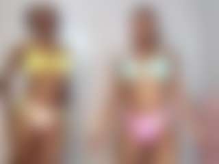 Live cam show with EmmaRoswel - Ebony Small Tits on AdultVida.com
