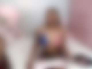 EmmaRoswel's Live Sex Cam Show
