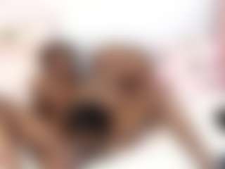 Live cam show with EmmaRoswel - Teasing on Free Soda