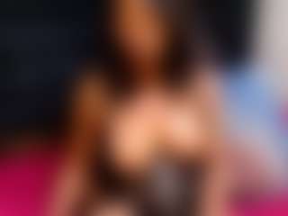 Live-Cam-Show mit FireMontanah - Drinking auf Camsoda