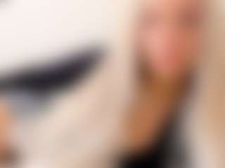 Live cam show with luckycandy - Blue Eyes on Mixed Magazine Live