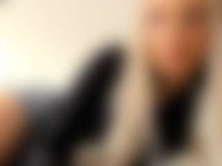 Live cam show with luckycandy - Blue Eyes on StripNow