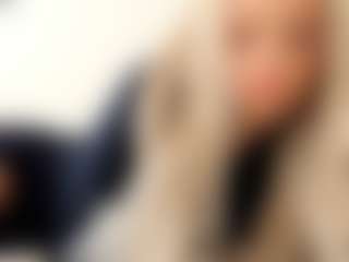 Live cam show with luckycandy - Blue Eyes on Gym Cam Girls