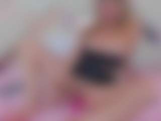 lucy-davies's Live Sex Cam Show
