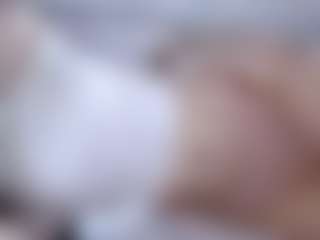 Live cam show with MarnieMangen - College on CamClone