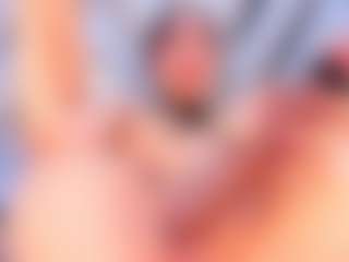 Live cam show with meganbosch - Double Penetration on CamwithHer