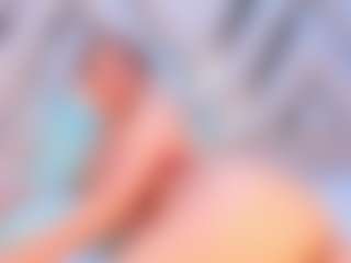 Live cam show with meganbosch - Public on TeamSkeetLive