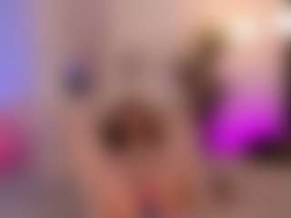 Live cam show with Nixxora - Petite on iamadamtest123.com