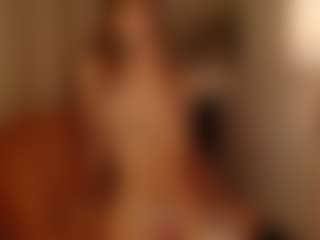 Live cam show with Nixxora - Smoking on CamClone