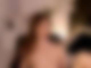 Live cam show with Nixxora - Oil on AdultVida.com
