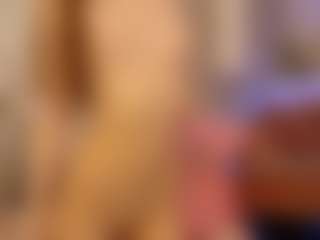 Live cam show with Nixxora - Oil on SxyPornLive