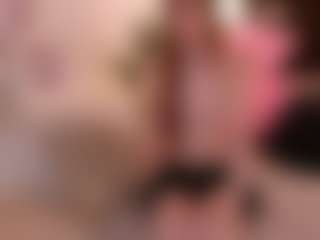 Live cam show with Nixxora - Deepthroat on Camsoda