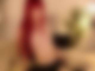 Live cam show with Nixxora - Skinny on StripNow