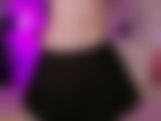 Live cam show with Nixxora - Smoking on madthumbs