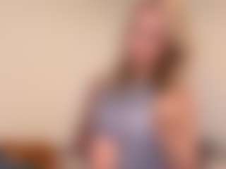 Live cam show with Oly - Barelylegal on hrnylive.com