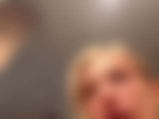 Oly's Live Sex Cam Show