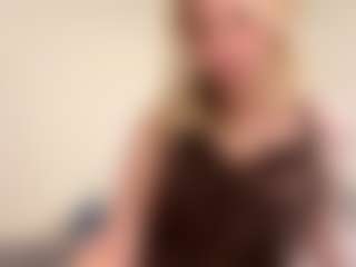 Oly's Live Sex Cam Show