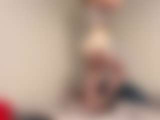 Live cam show with Oly - Green Eyes on SquirtSoMuch