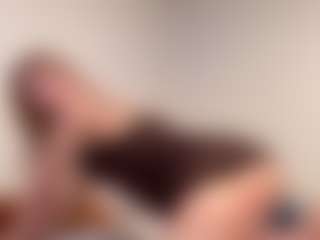 Live cam show with Oly - Small Tits on sexylive.show