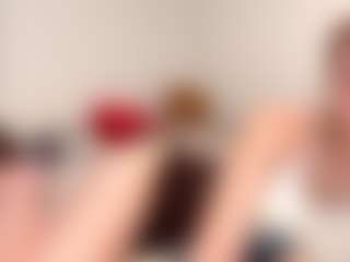 Live cam show with Oly - Green Eyes on hotwifechat.live