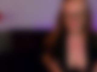Live cam show with SiennaShinee - Granny on SinfulBabes