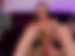 SiennaShinee's Live Sex Cam Show