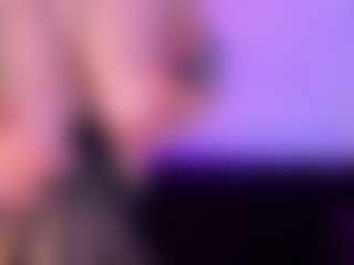 Live cam show with SiennaShinee - Domination on Free Soda