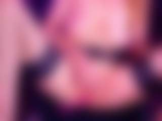 Live cam show with SiennaShinee - Granny on xfollow cams