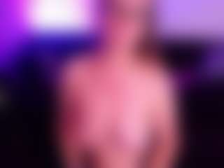 Live cam show with SiennaShinee - Middle Aged on instabang