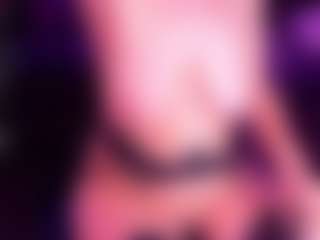 Live cam show with SiennaShinee - Mature on madthumbs