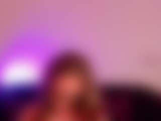 Live cam show with SiennaShinee - Middle Aged on Camsoda