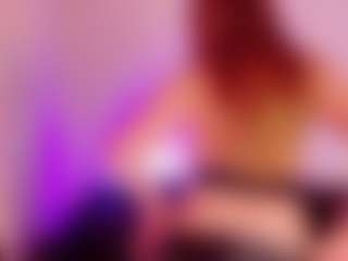 Live cam show with SiennaShinee - Middle Aged on Camsoda