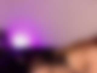 SiennaShinee MILF webcam performer live streaming