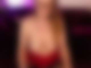 Live cam show with SiennaShinee - Mature on Camsoda