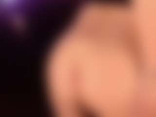 Live cam show with SiennaShinee - Granny Big Tits on wildcum.com