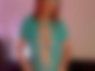SiennaShinee MILF webcam performer live streaming