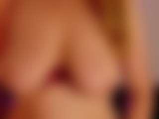 Live cam show with SiennaShinee - Normal on Camsoda