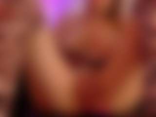 Live cam show with SiennaShinee - Normal on Camsoda