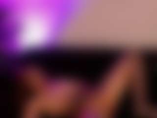 Live cam show with SiennaShinee - Spy Granny on Taboo Cams XXX