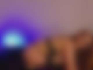 Live cam show with SiennaShinee - Granny MILF on CSO-WL