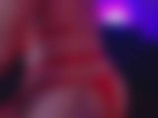 Live cam show with SiennaShinee - Blonde Hair Middle Aged on Camming Site