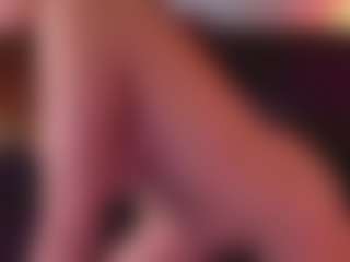 Live cam show with SiennaShinee - Mature on Camsoda