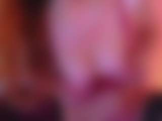 Live cam show with SiennaShinee - Granny on CamSodaAdn