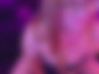 Live cam show with SiennaShinee - Mature on Camsoda