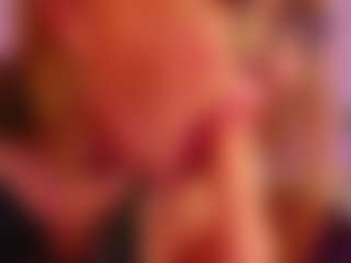 Live cam show with SiennaShinee - Granny Blonde Hair on crypto-cams