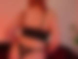 Live cam show with SiennaShinee - Granny Squirt on galaxygirlnitro.com