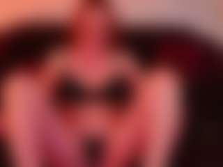 Live cam show with SiennaShinee - Middle Aged on parknlotfishbdy