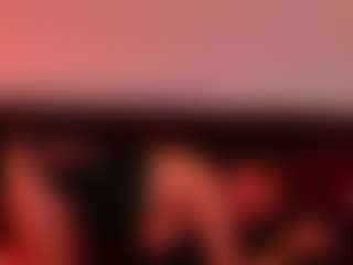 Live cam show with SiennaShinee - Blonde Hair MILF on TeamSkeetLive