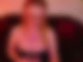 Live cam show with SiennaShinee - Granny on Camsoda