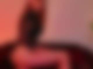 Live cam show with SiennaShinee - Granny MILF on Big Tits